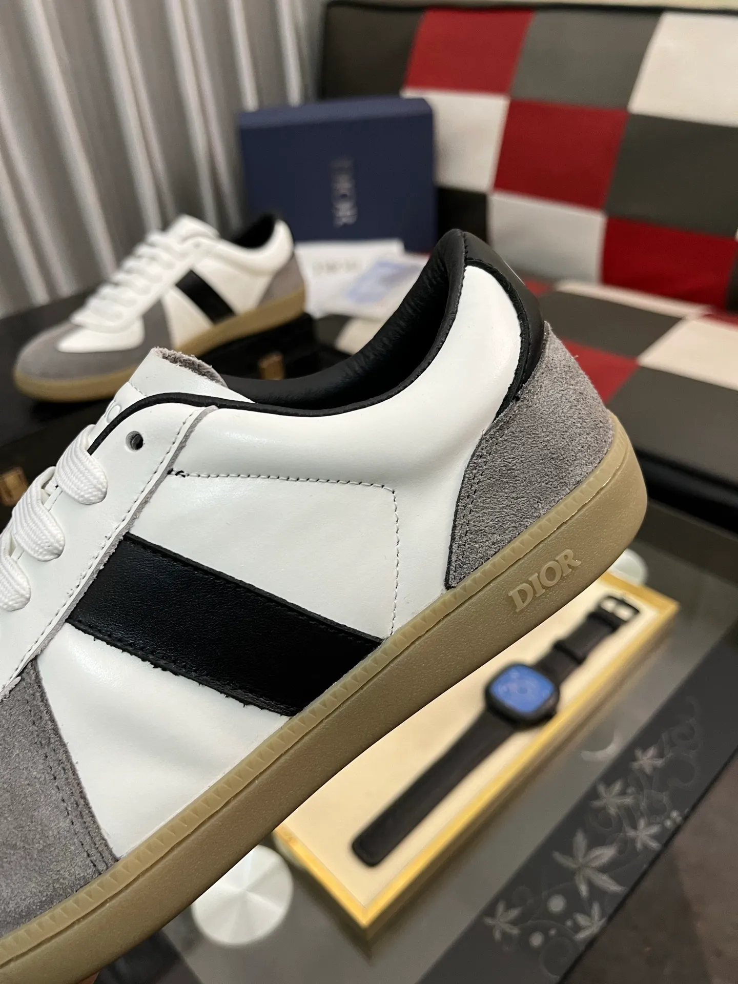 Men's shoes 💰400⌚️⌚️[Dior] Dior's new casual men's shoes are launched in Hong Kong counters. Official website 1:1 production. Original Italian materials. Designed by European and American masters. Perfect shape to create counter quality. Solid color rubber wear-resistant outsole and classic dazzling head! Super versatile and very comfortable. High-end without losing taste, fashionable and novel! ! Absolute focus! Code number: 38-444️⃣Colors available